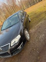 Volkswagen Passat 1,6 - Volkswagen Passat mit Benzin-Antrieb: Limousine, 1.6