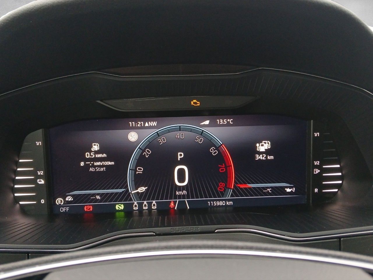 Fahrzeugabbildung SKODA Superb Combi Style iV AHK NAVI Standheizung