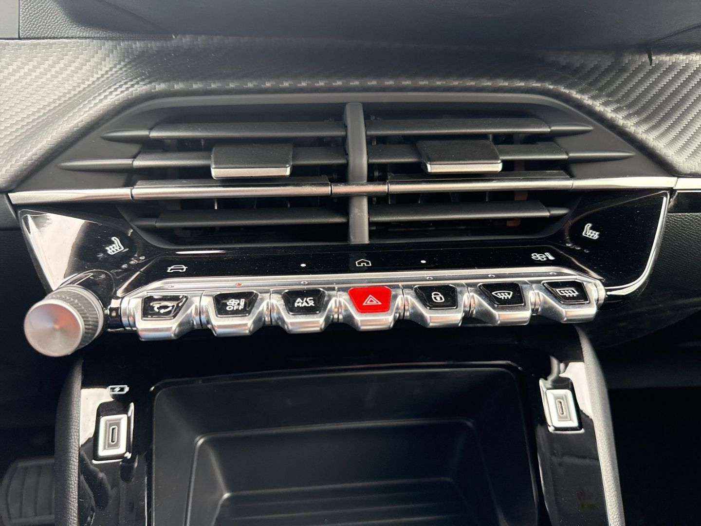 Peugeot 208 - Bild 23