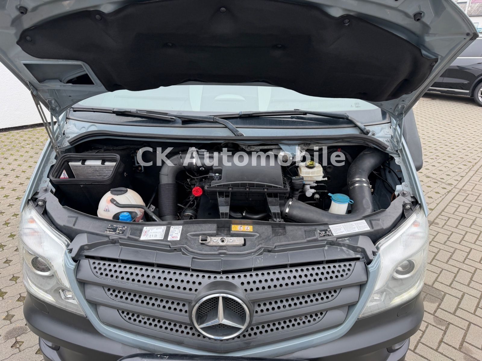 Fahrzeugabbildung Mercedes-Benz Sprinter II Kasten 316 CDI Autom./Navi/Bi-Xenon