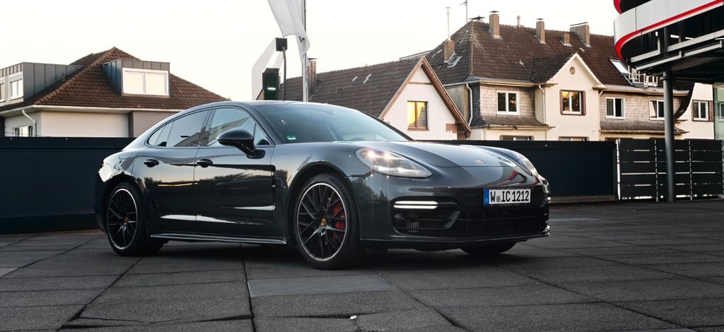 Image of Porsche Panamera