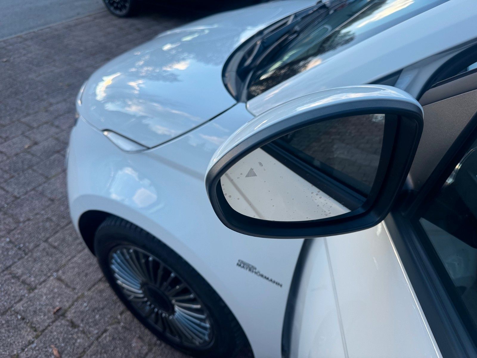 Fahrzeugabbildung Fiat 500e 3+1 Icon Navi Sitzheizung Kamera Tempomat