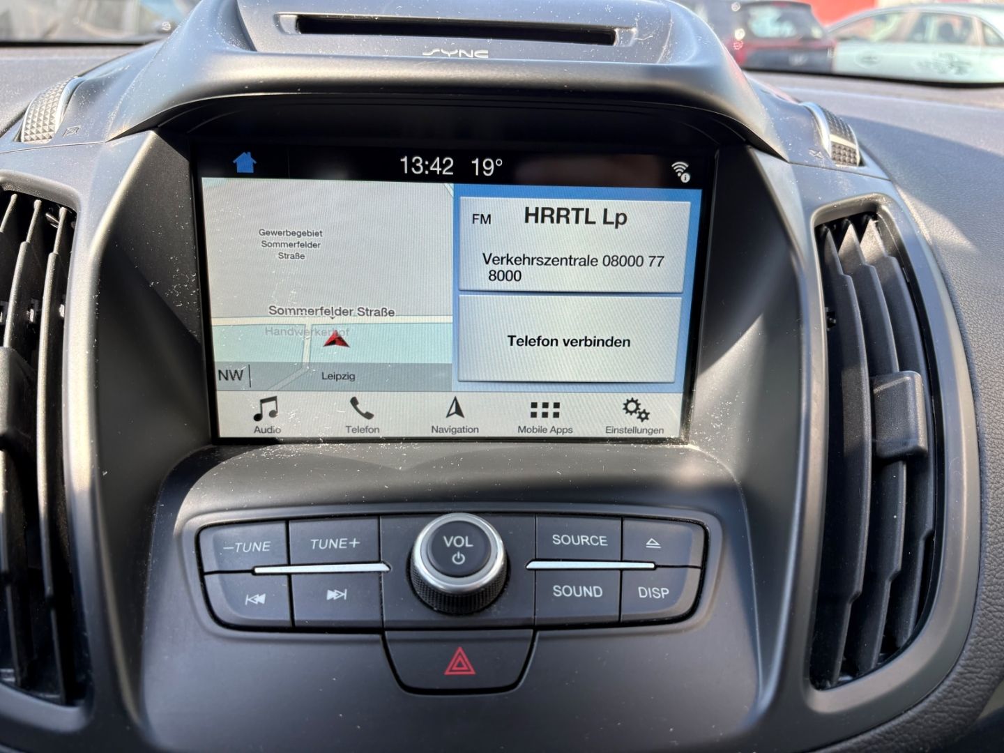 Fahrzeugabbildung Ford Kuga Titanium AHK Beheizbare WSS Allwetter