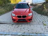 BMW X1 20 i Aut-M Paket-Navi-Xenon-Panorama-Stzh-AHK - BMW X1: M Paket