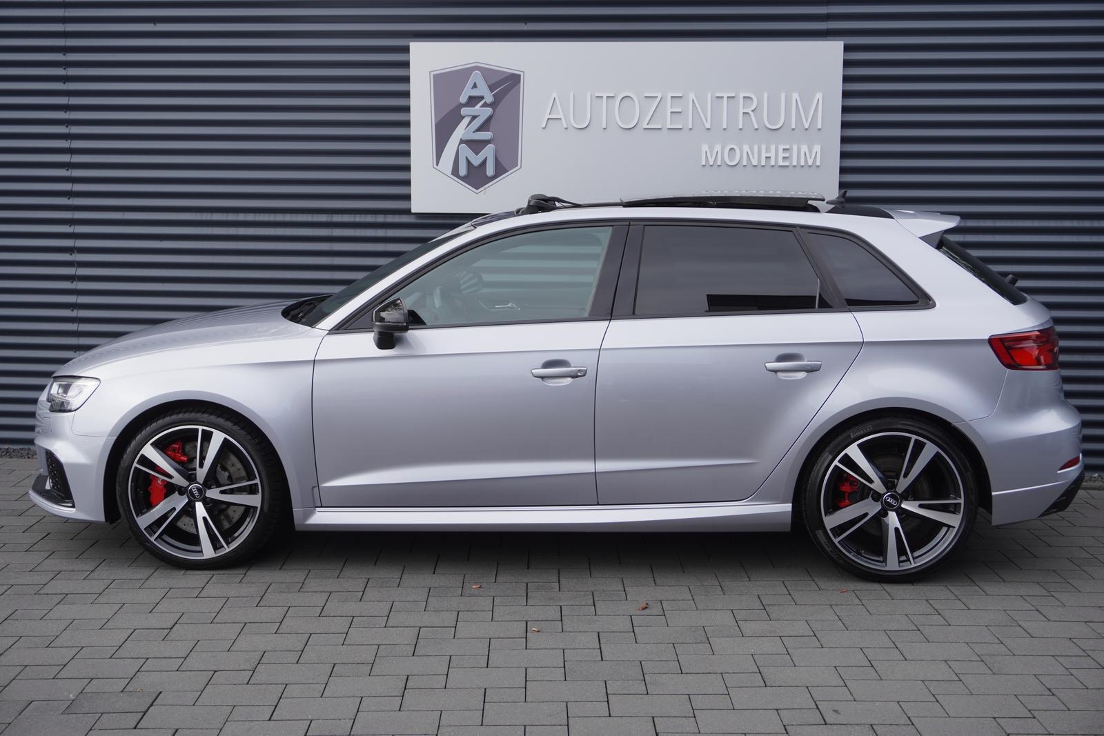 Audi RS3 QUATTRO|SPORTBACK|RS-SITZE|PANORAMA|MATRIX
