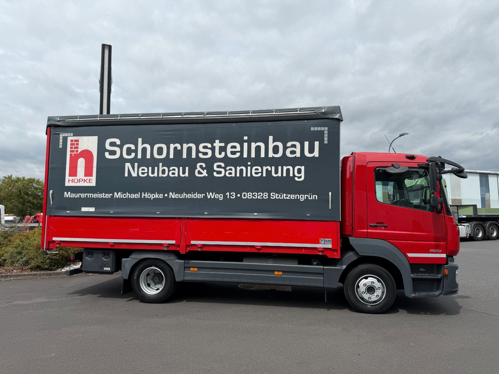 Fahrzeugabbildung Mercedes-Benz Atego 923 L 3 Sitze Standh. Ausbau