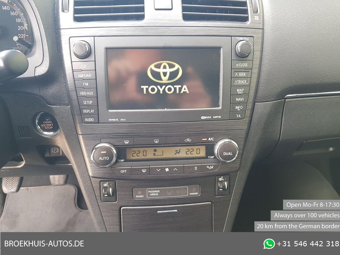 Toyota Avensis 2011 — photo 15
