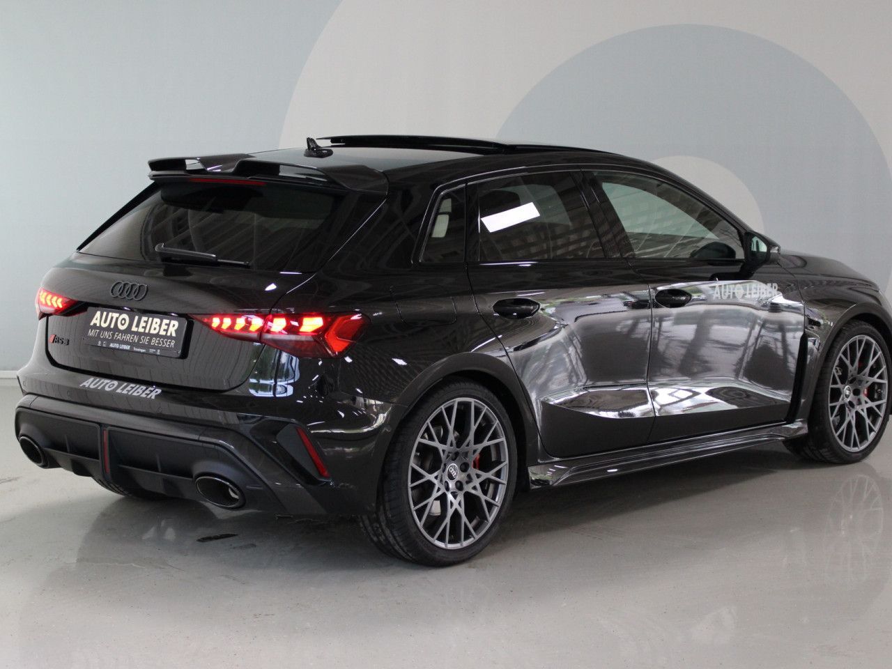 Fahrzeugabbildung Audi RS3 TFSI Sportback quattro