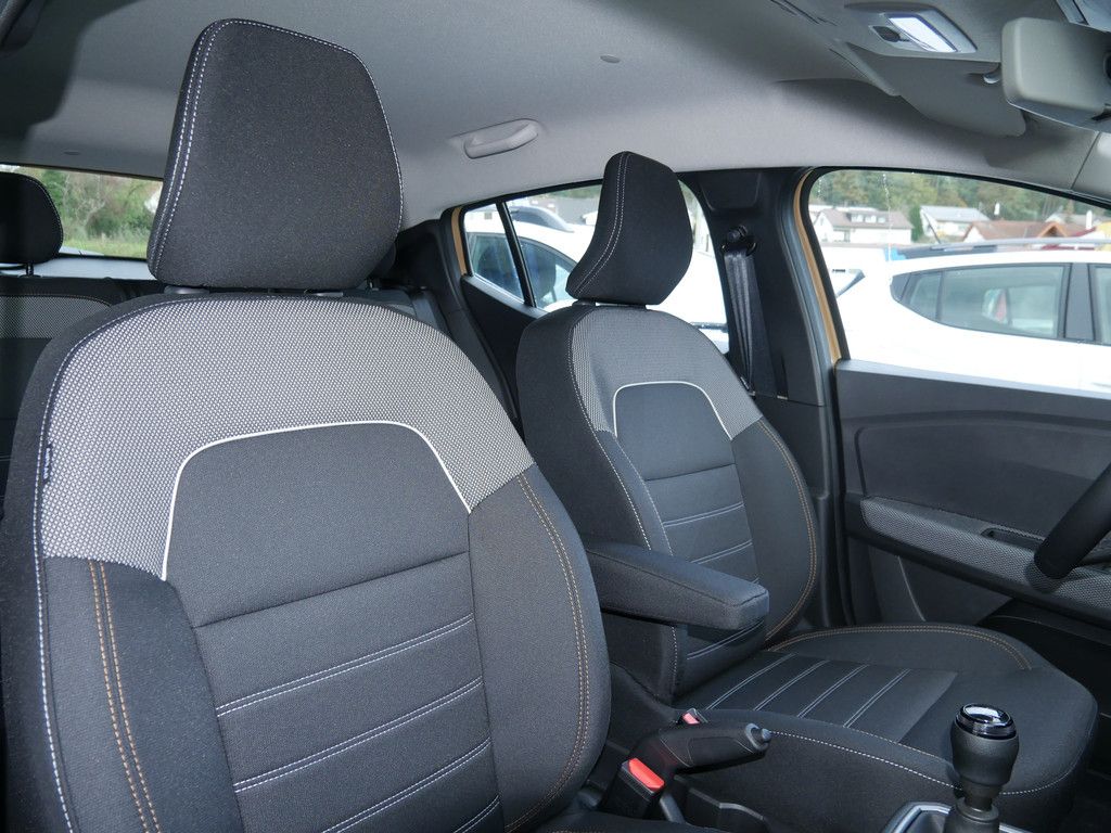 Fahrzeugabbildung Dacia Sandero Stepway Expression TCe 90