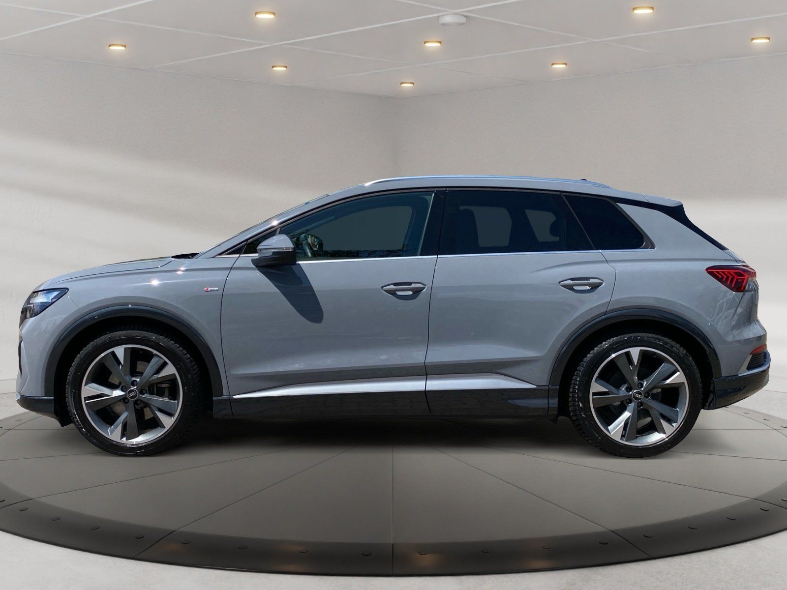Audi Q4 e-tron 35 S Line,PDC,Standhz,Virtual imagem 3