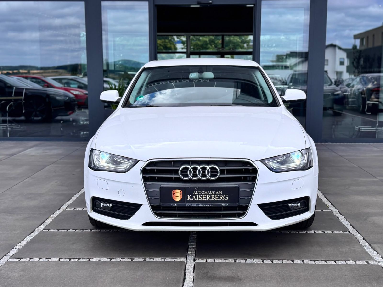 Audi A4 - 1