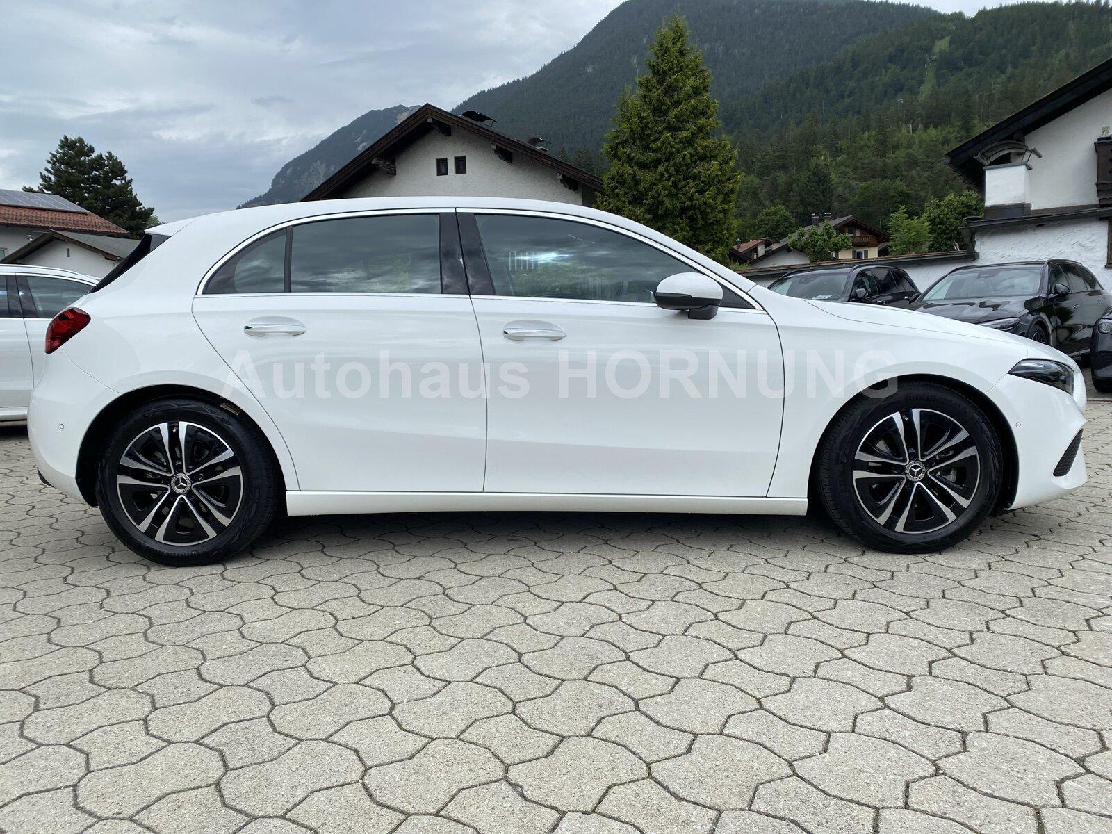 Mercedes-Benz A 200 Progressive DISTRONIC CARPLAY TW LENK-HEIZ