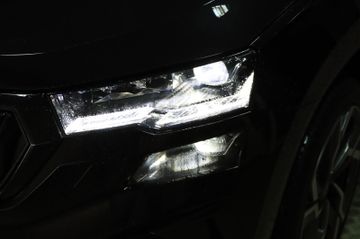 Skoda Karoq Sportline 4x4 AHK Pano 19 Zoll Canton