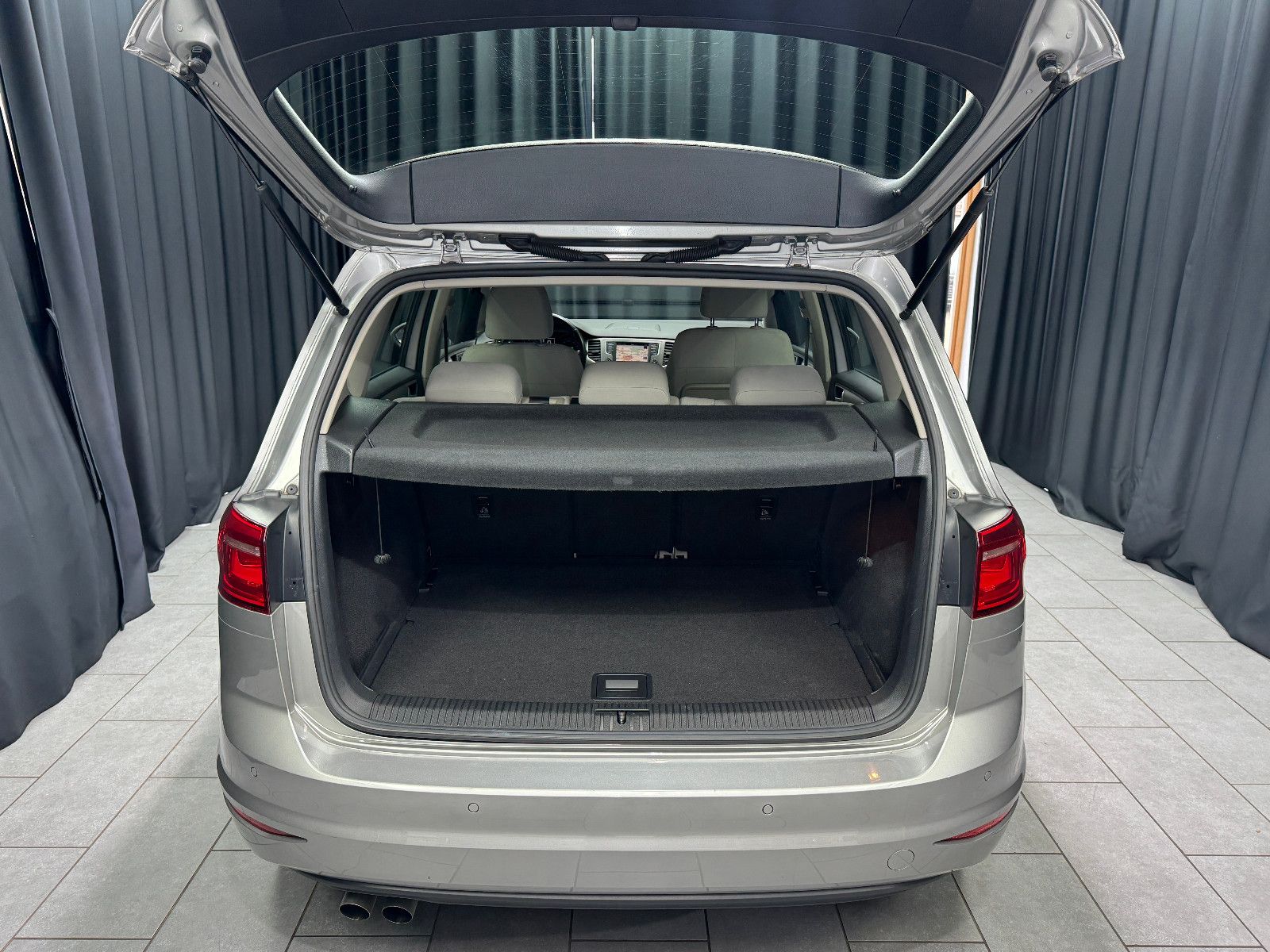 Fahrzeugabbildung Volkswagen Golf Sportsvan VII Comfortline|PDC|AUTOMATIK|NAV