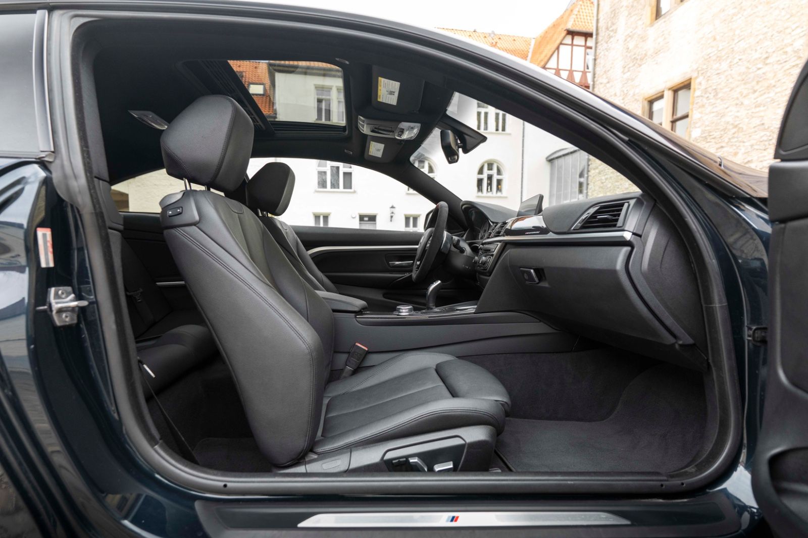 Fahrzeugabbildung BMW 430I M-Performance HIFI LED KAM CARPLAY CARBON