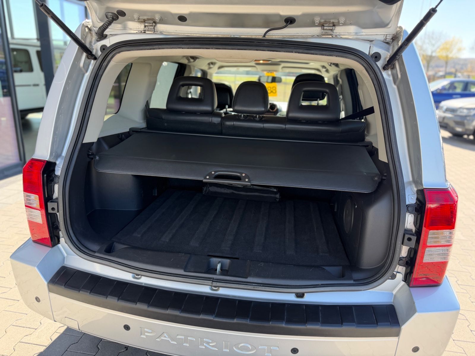 Patriot Limited 2.2 CRD Leder Navi Tüv NEU