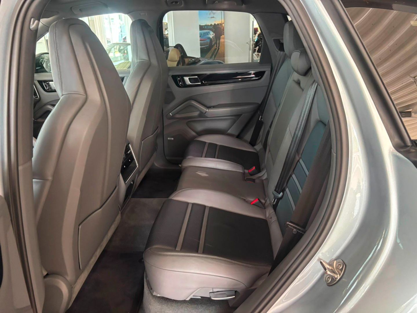 Porsche Cayenne Sport-Design-Paket PANO BOSE 22ZOLL foto 15
