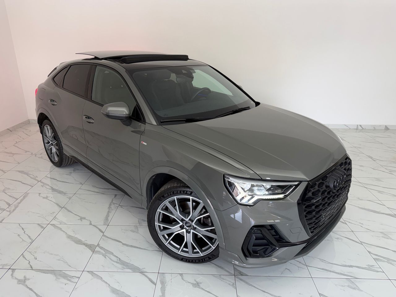 Audi AUDI Q3 SPORTBACK 190 CV S-LINE TETTO/LUCI AMBIE