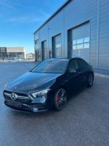 Mercedes-Benz A 35 AMG Limousine 4MATIC DCT  - Mercedes-Benz A 35 AMG von privat