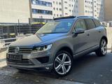 Volkswagen Touareg V8 TDI 4Motion/PANO/LED/LUFTF/360/ACC - gebrauchte VW Touareg aus dem Jahr 2014