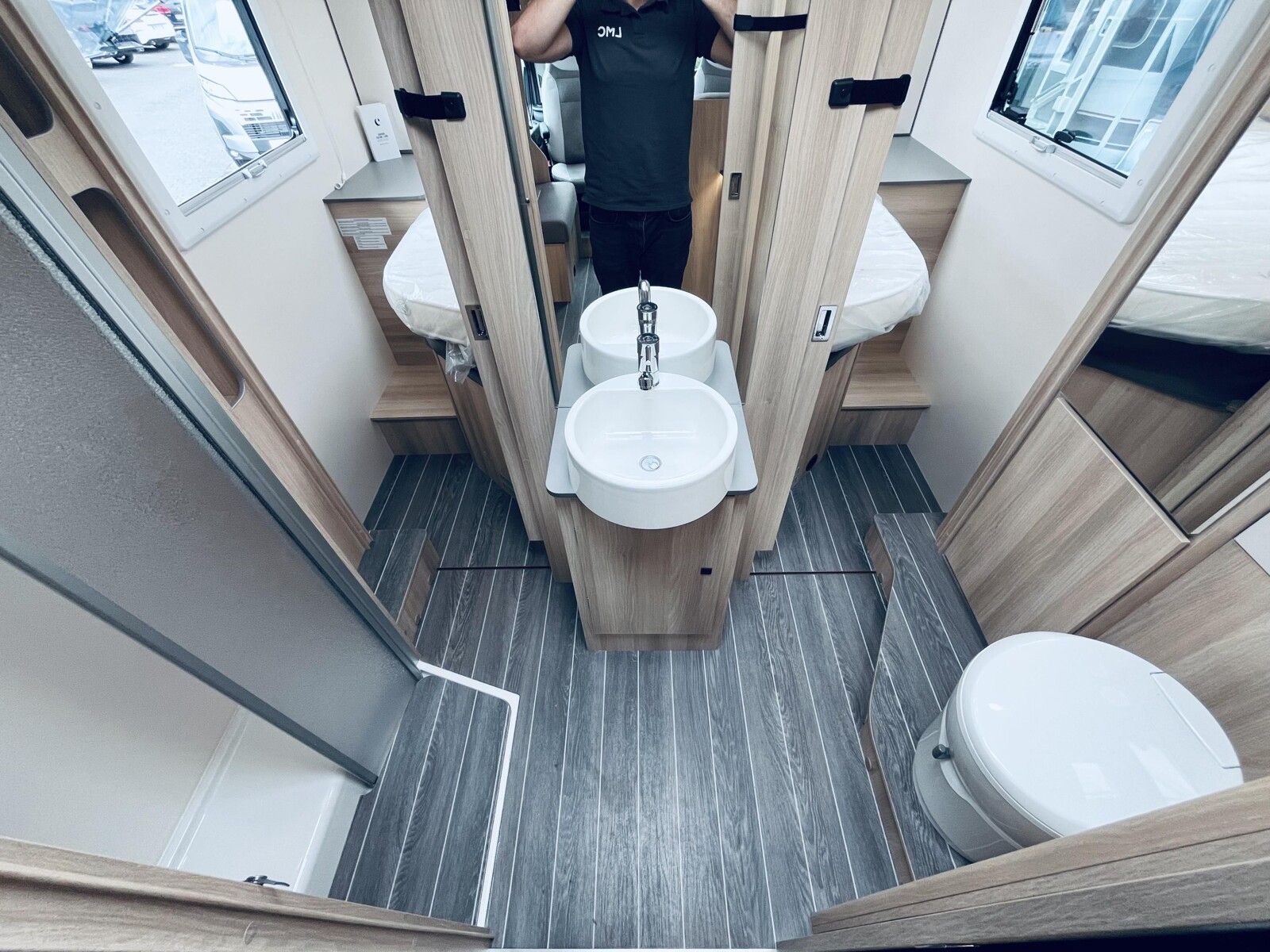 Fahrzeugabbildung NobelART T 6000 Ford