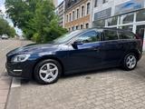 Volvo V60 Kombi Summum Automatik, Leder, Xenon - Volvo V60 Summum mit Benzin-Antrieb