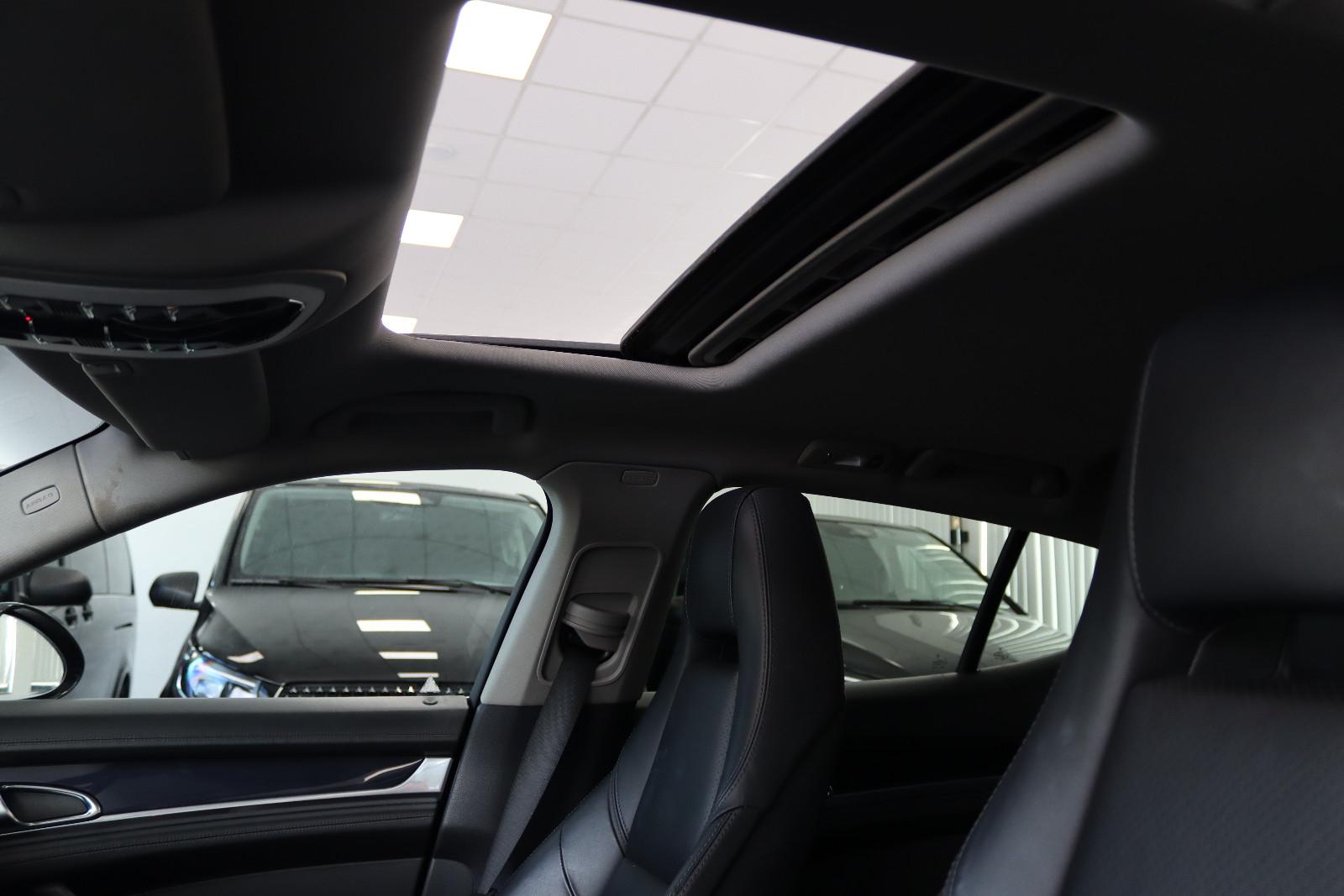 Porsche Panamera S 4.8 V8 | 400 ch | BVA | Toit ouvrant | Cuir | Suspension pneumatique | Caméra | GPS