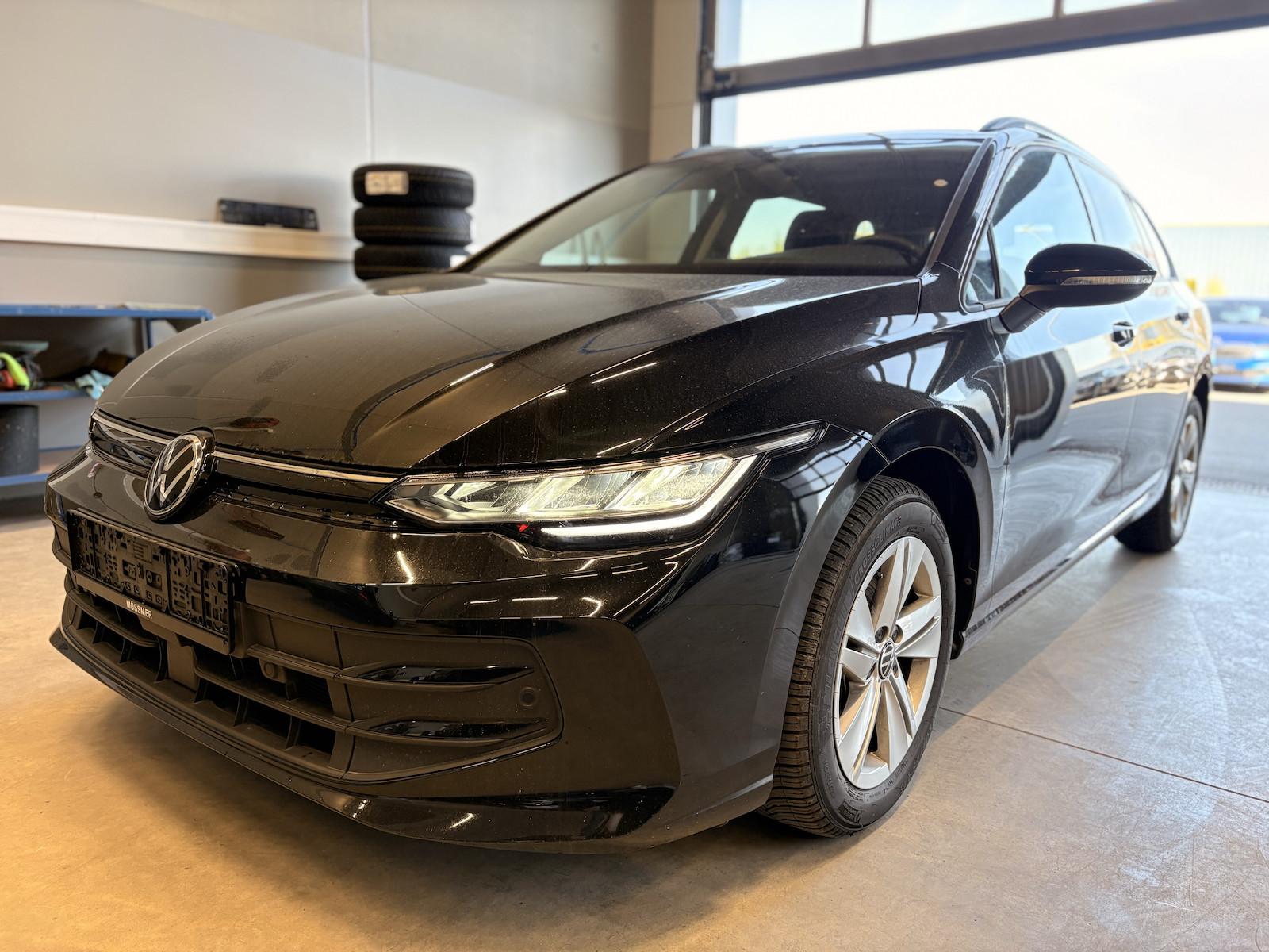 Volkswagen Golf Variant 1.5TSI Life Winterpaket PDC