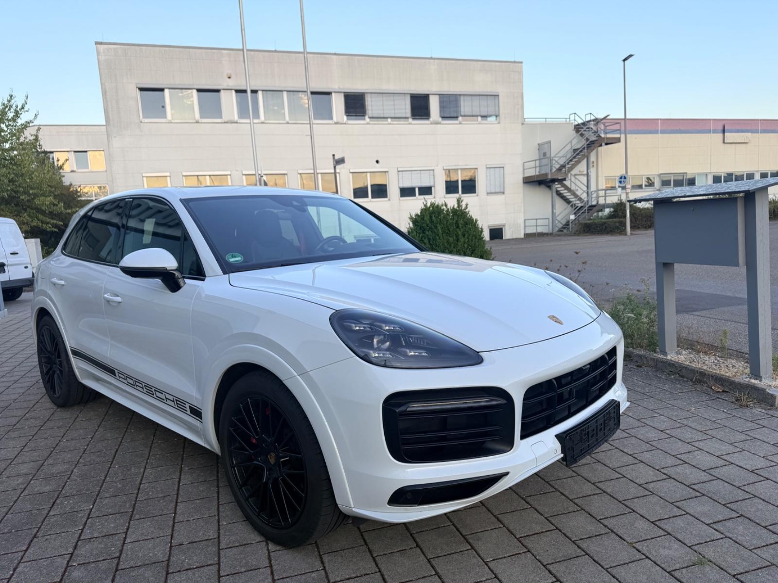 Porsche Cayenne GTS Approved Pano Head Up ACC 18 Wege 21