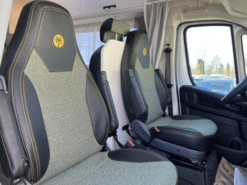 Sunlight A 68 6 Personen Camper 