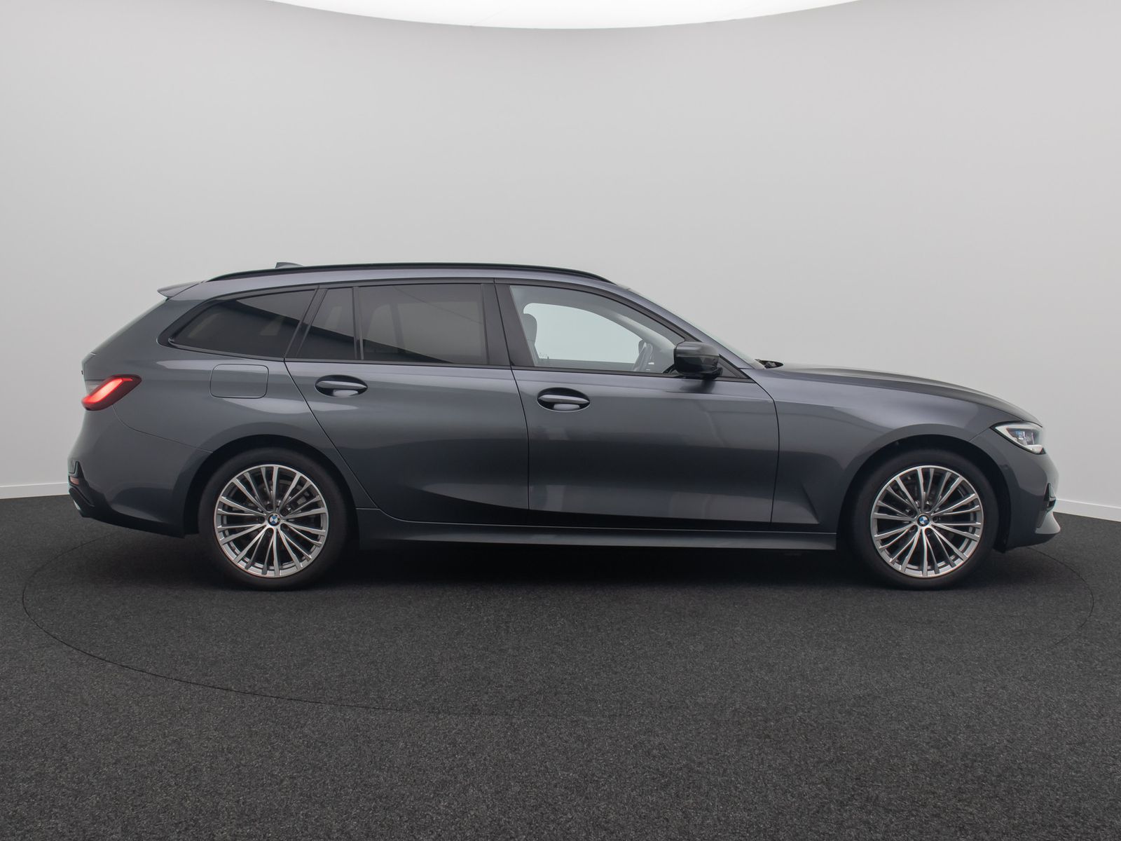 Fahrzeugabbildung BMW 320d xD Sport Line ACC Laser HUD DAB Alarm Leder