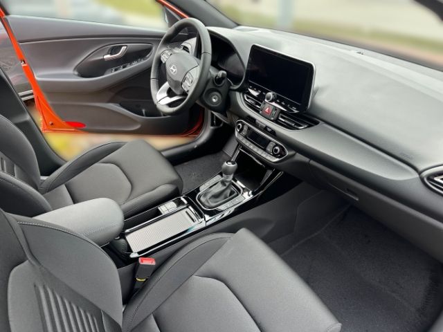 Fahrzeugabbildung Hyundai i30 Advantage 1.0 T-GDI EU6e Navi Digitales Cock