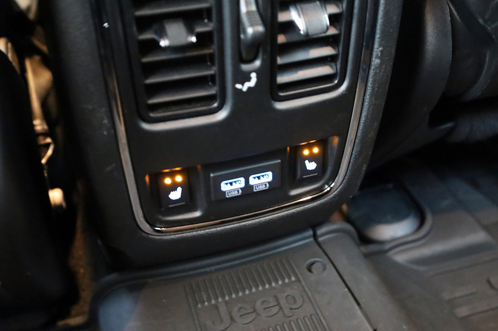 Fahrzeugabbildung Jeep Grand Cherokee Trailhawk,Navi,Sitzlüftung,Kamera