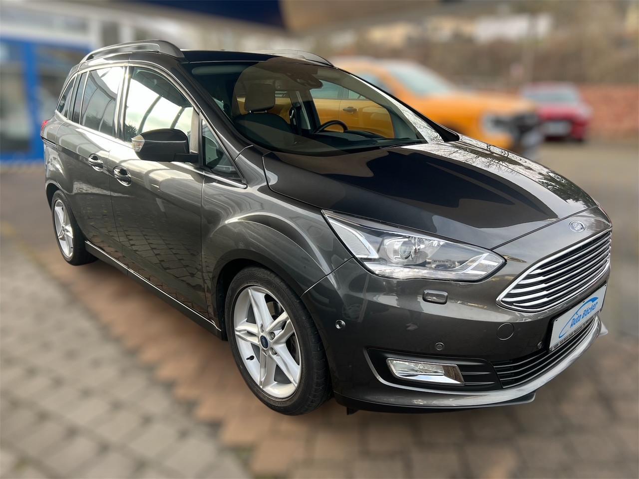 Ford Grand C-MAX Titanium Navi,Kam,PDC,SHZ uvm.