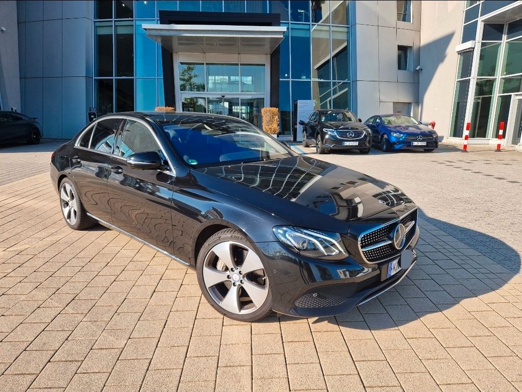 Image of Mercedes-Benz E 350