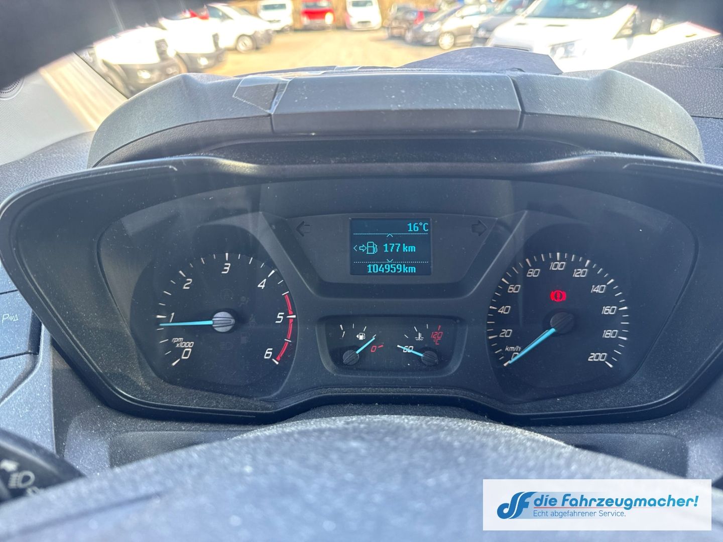 Fahrzeugabbildung Ford Transit Custom Kombi 300 L1 2.2 TDCi *2465