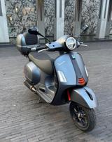 Vespa GTS Supersport 300 - VESPA 300 GTS SUPERSPORT