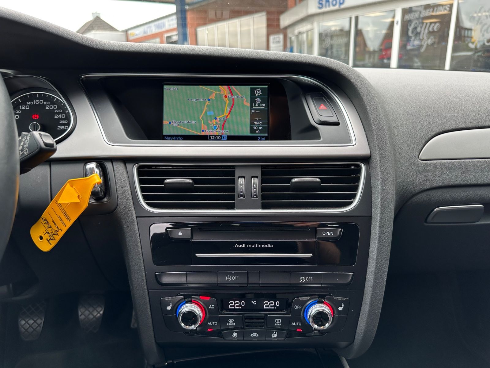 Fahrzeugabbildung Audi A4 Avant 1.8 TFSI S Line AHK/BiXenon/Navi/SHZG