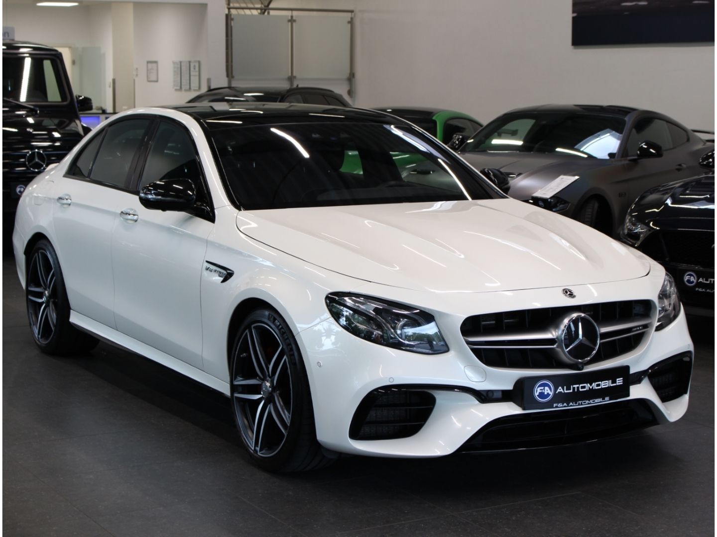 Fahrzeugabbildung Mercedes-Benz E 63 AMG S 4Matic+ Drivers*Pano*160k NP*VOLL