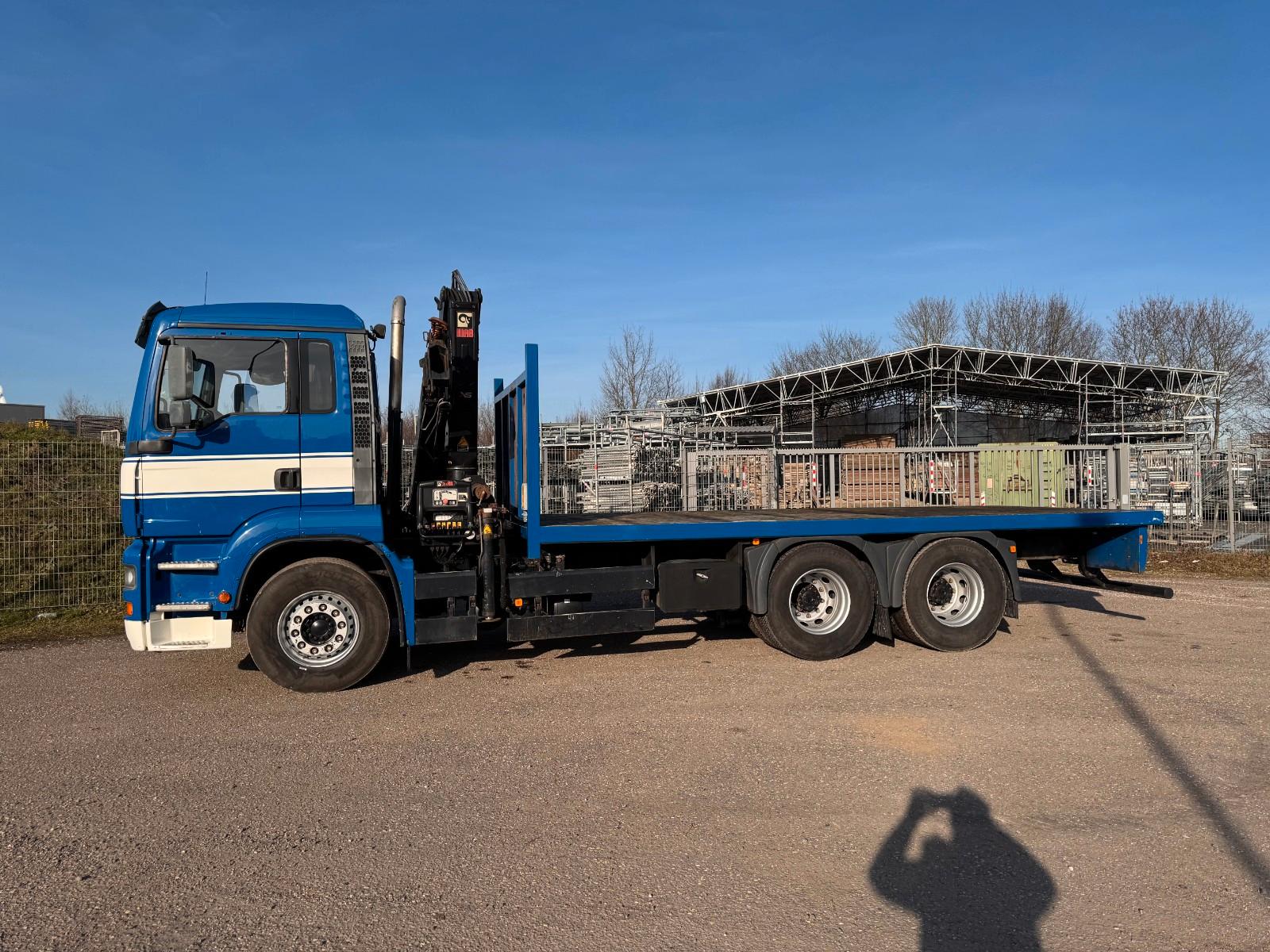 MAN 26.350 6X4 Pritsche mit Kran