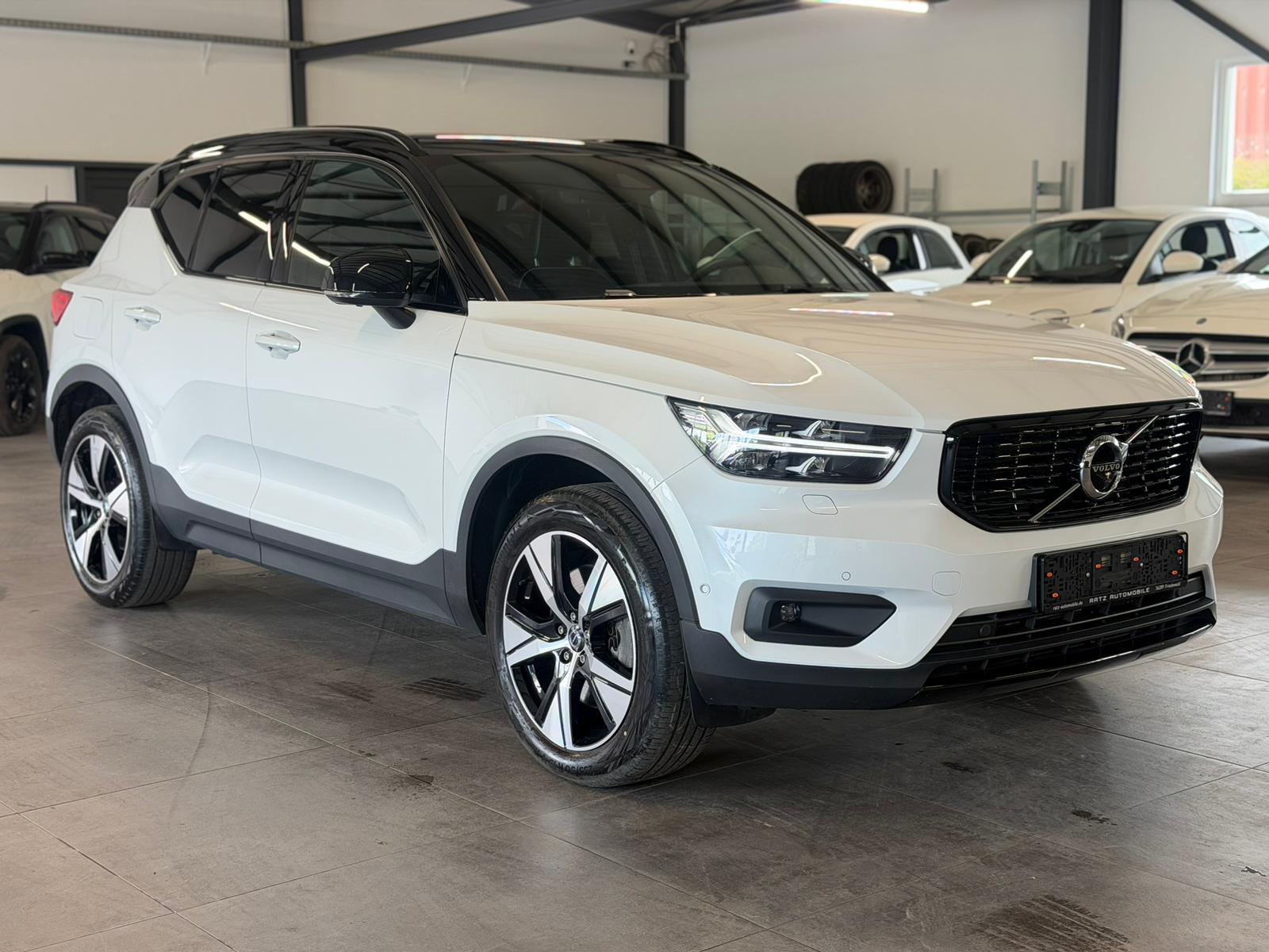Volvo XC40 PHEV R-Design LED+H&K+360+ACC+AHK+KEY+8FACH