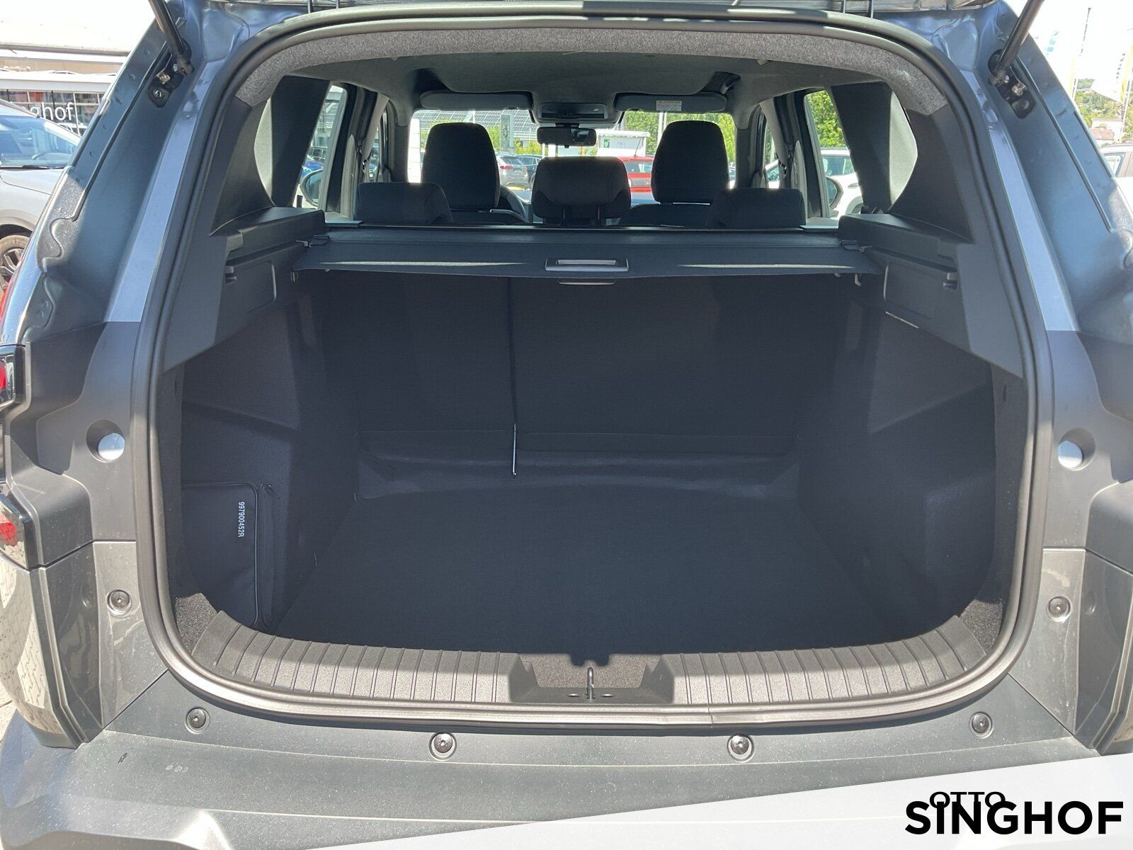 Fahrzeugabbildung Dacia Bigster Essential TCe 140