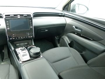 Hyundai TUCSON - 12