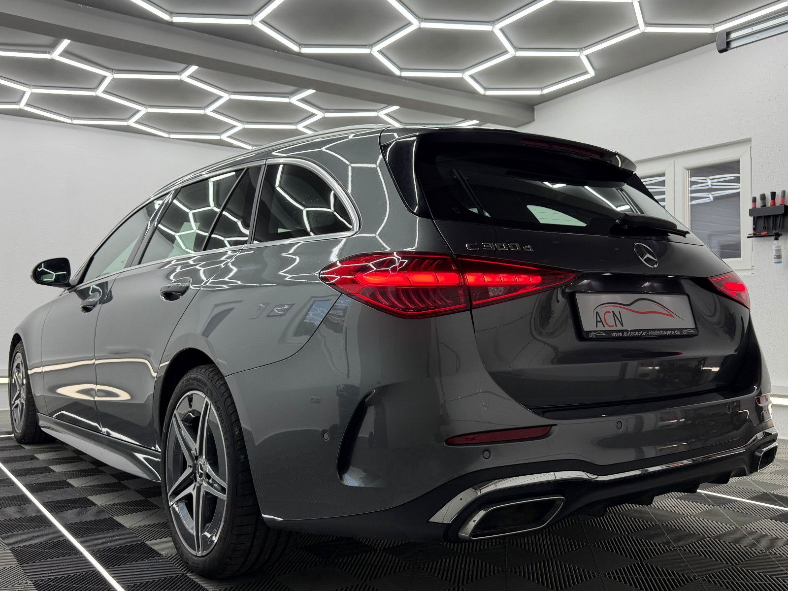 Fahrzeugabbildung Mercedes-Benz C 300 T d AMG-LINE/AMBI+/DAB/LED/DISTRONIC+
