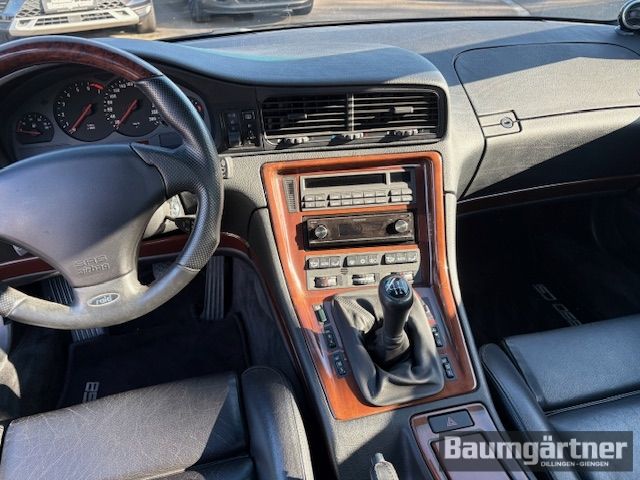 Fahrzeugabbildung BMW 850 CSi V12 M-Paket 6-Gang-Schalter Schiebedach