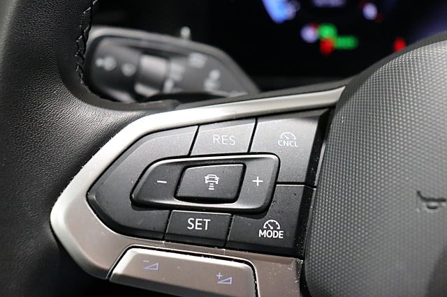 Passat 1.5 eTSI Business ACC KAMERA AreaView AHK
