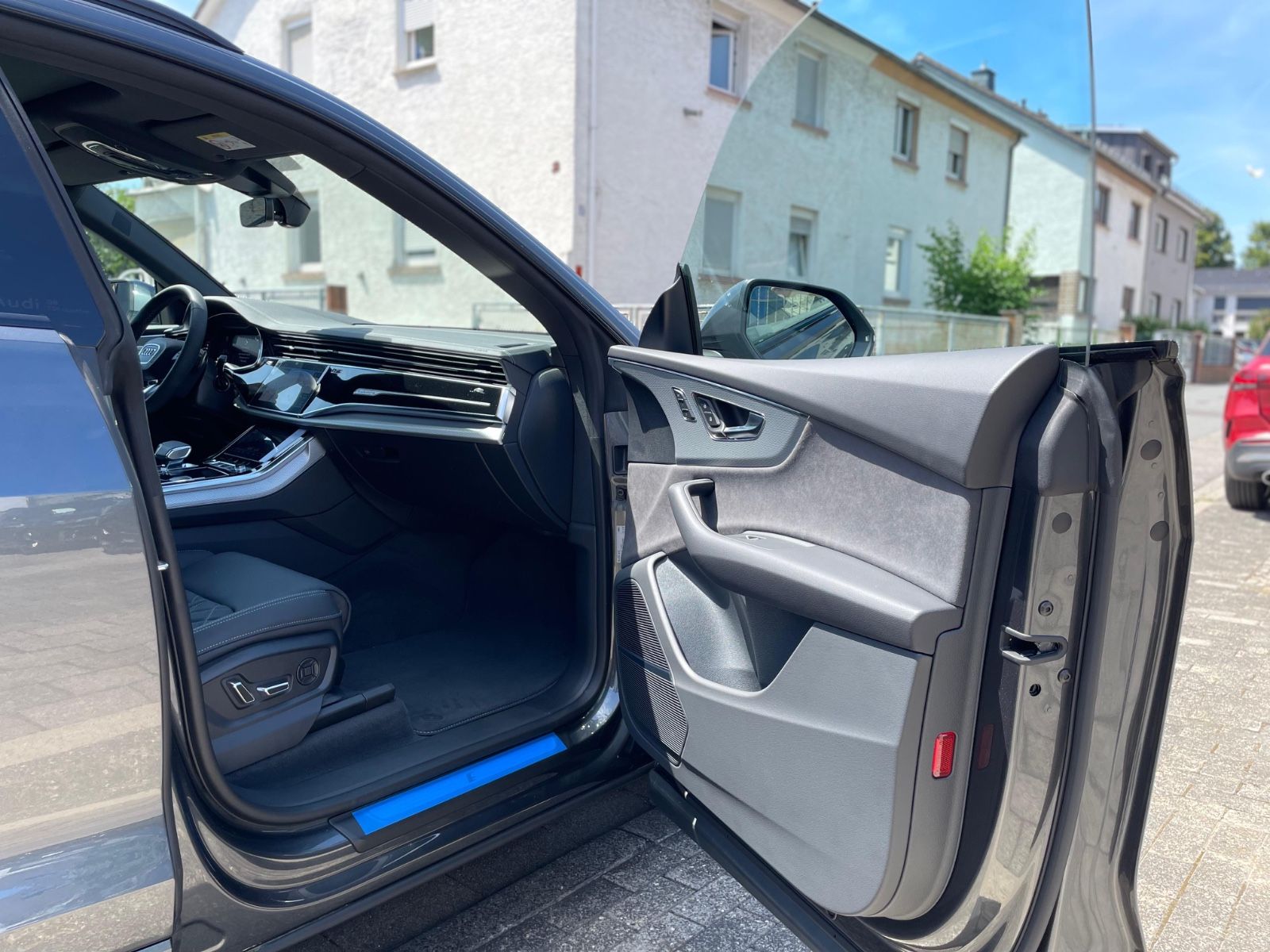 Fahrzeugabbildung Audi Q8 50 TDI Facelift |SLine|HUD|Softclose|23"|B&O|