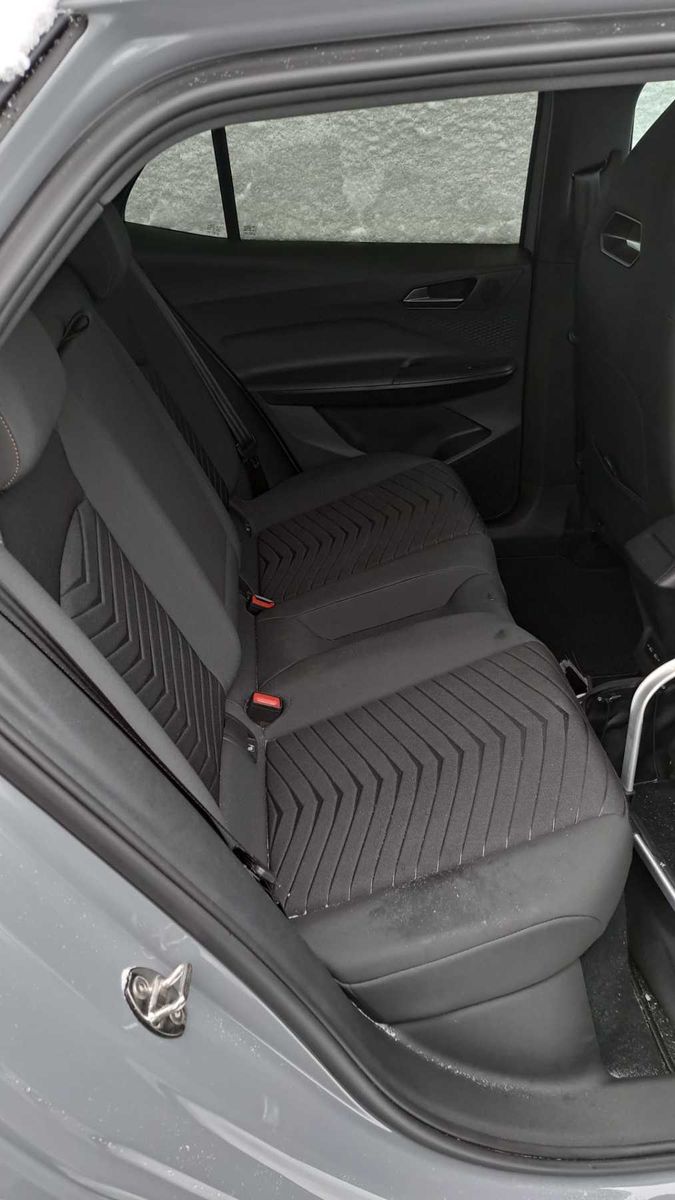 Fahrzeugabbildung CUPRA Born 77 kWh (231 PS) + Allwetter + SHZ