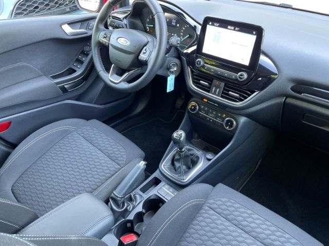 Fahrzeugabbildung Ford Fiesta 1.0 EcoBoost Titanium Sitzheizung, Einpar
