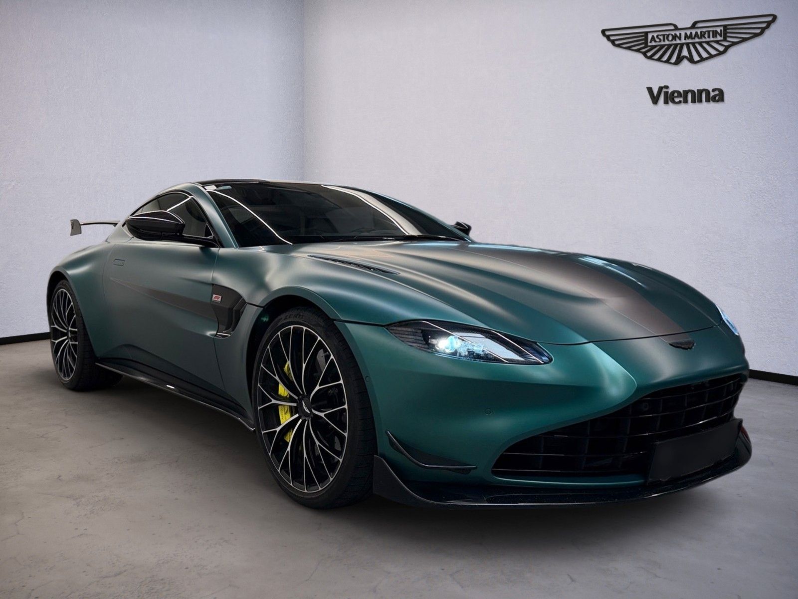 Aston Martin Vantage F1 Coupé | Satin AM Racing Green | AERO imagem 2